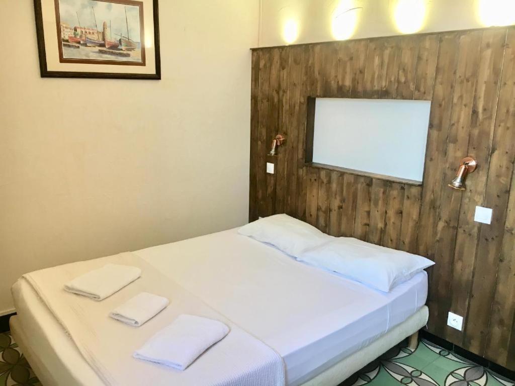 Hotel Le Centre Le Boulou Dış mekan fotoğraf