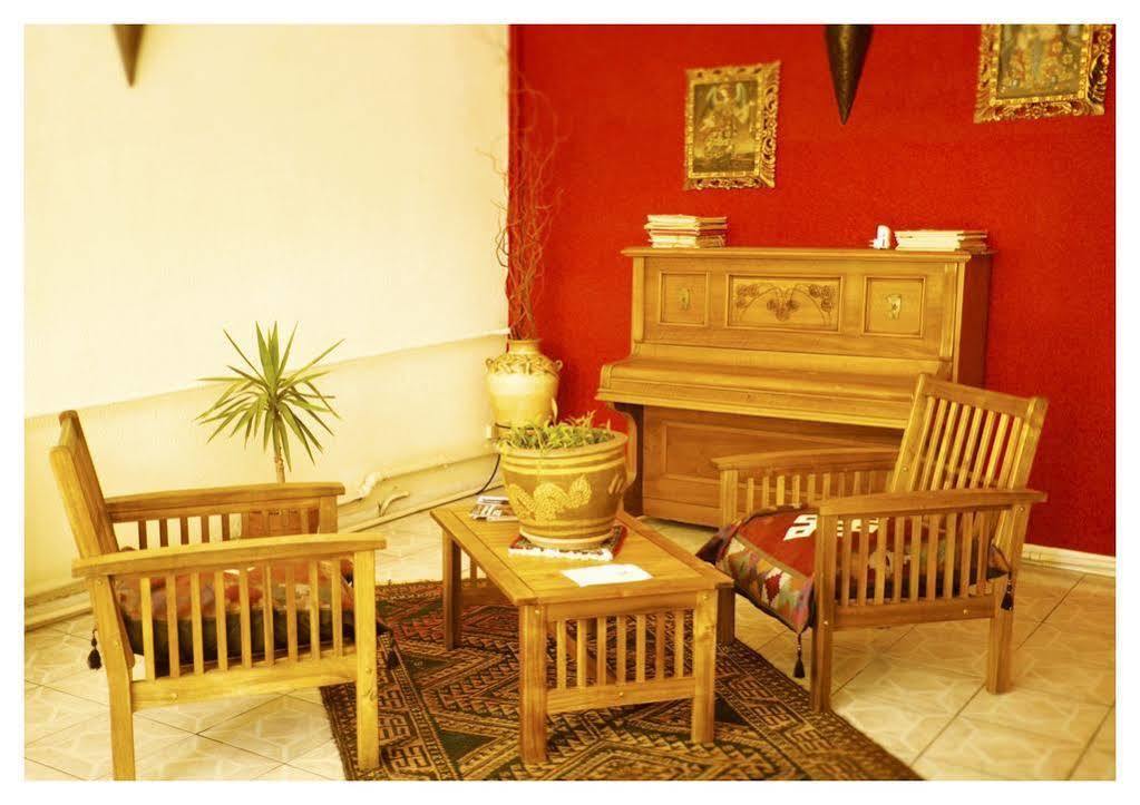 Hotel Le Centre Le Boulou Dış mekan fotoğraf